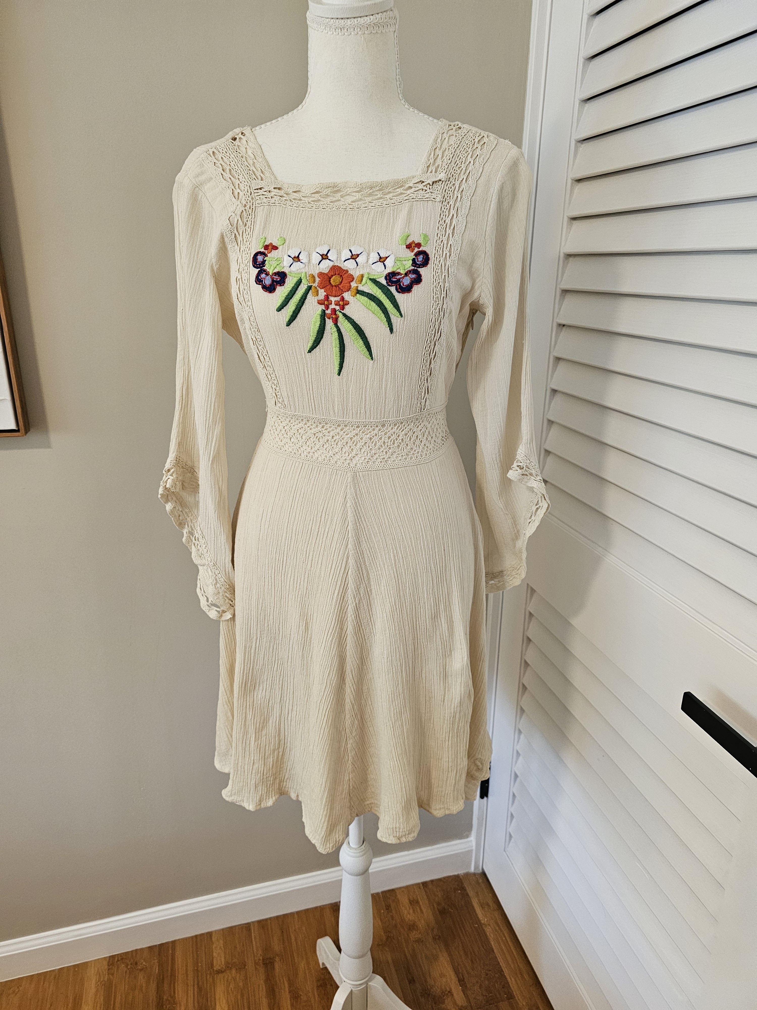 Chasing Unicorns Amelia Dress New With Tags! Size Medium — image 5 of 8